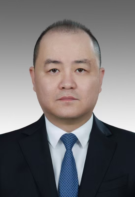 刘峥嵘 站前区政府党组成员、副区长