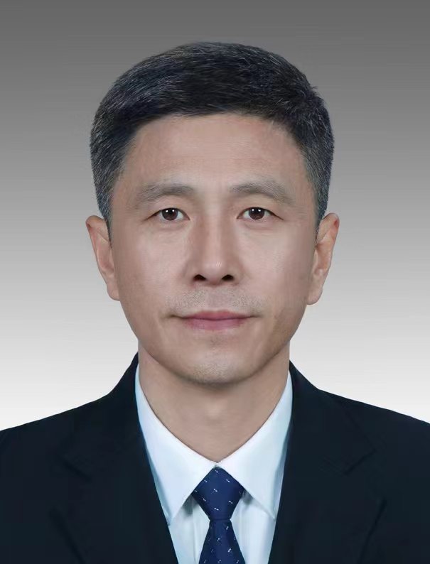 郭善琦 站前区政府党组成员、副区长、区公安分局党组书记、局长