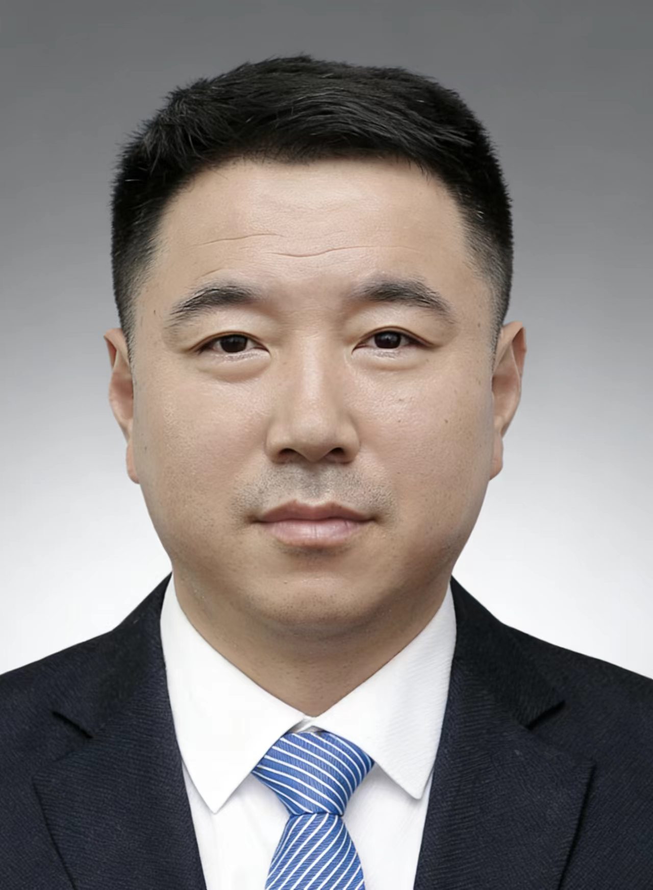王石成 站前区委副书记，区政府党组书记、区长